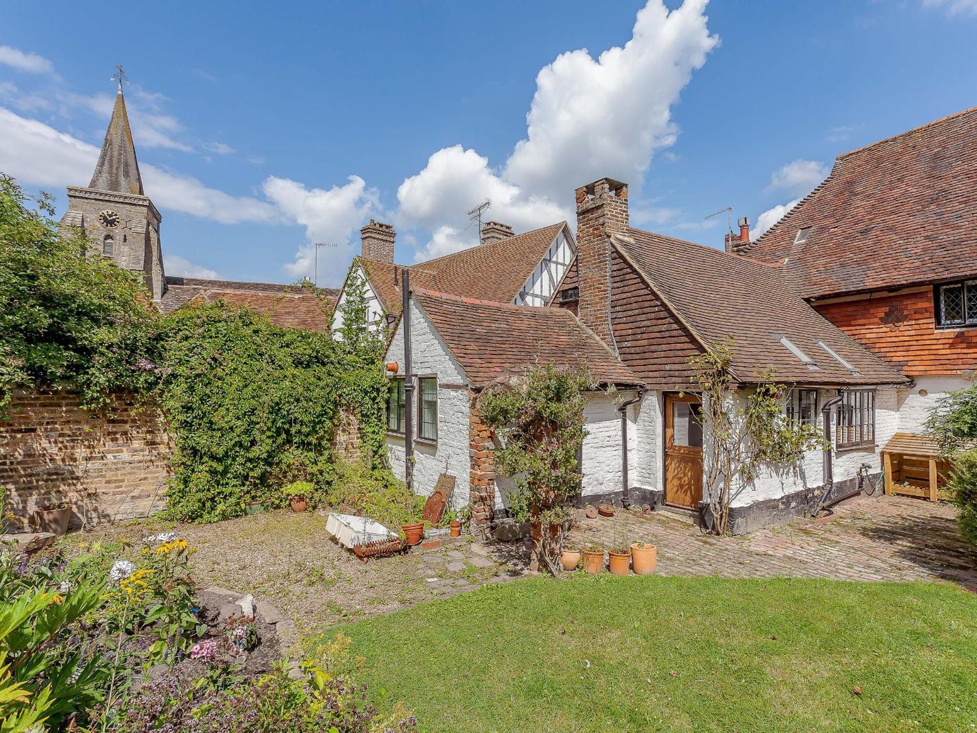 Pollard Cottage Lingfield Exterior photo