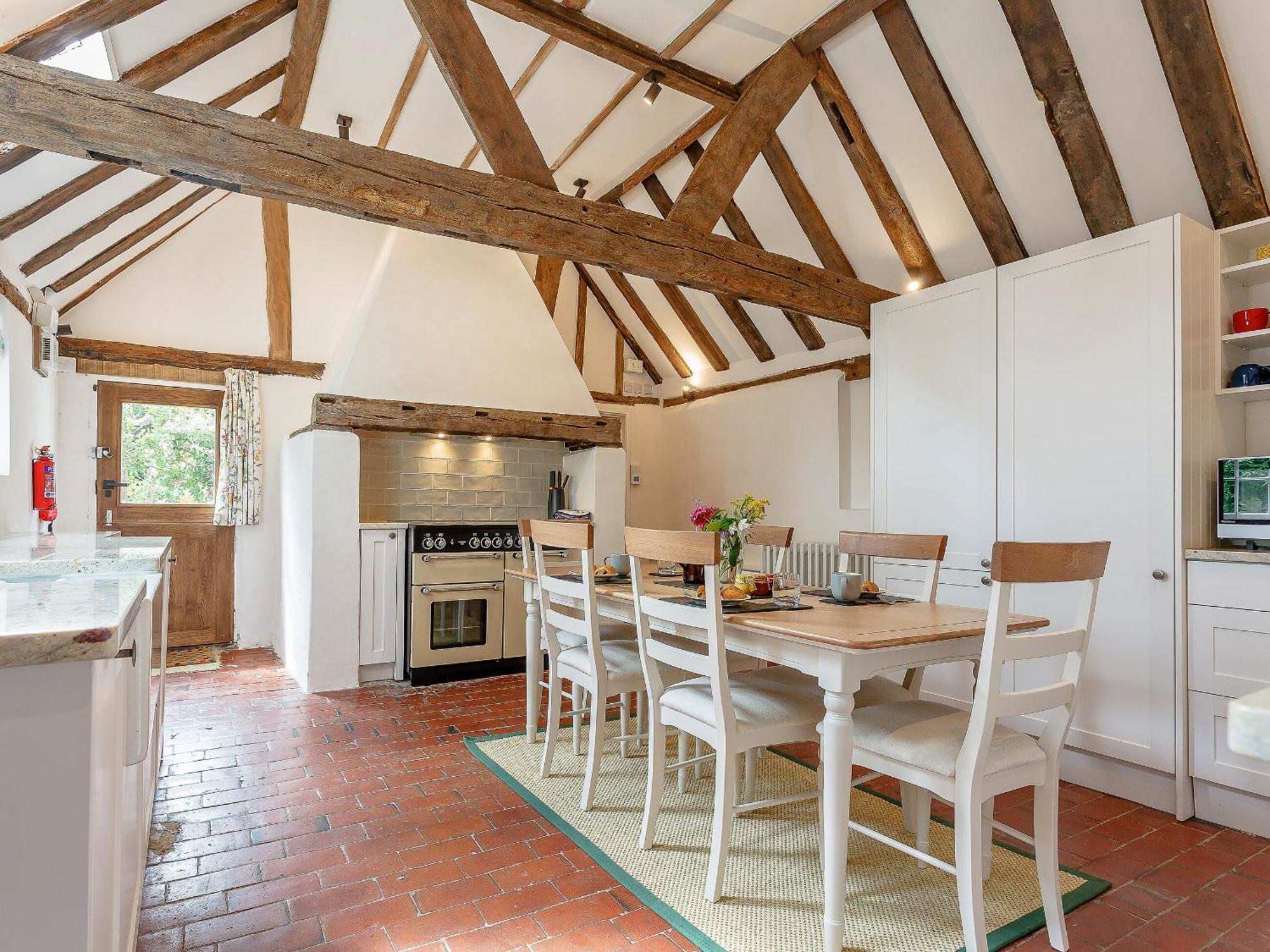 Pollard Cottage Lingfield Exterior photo